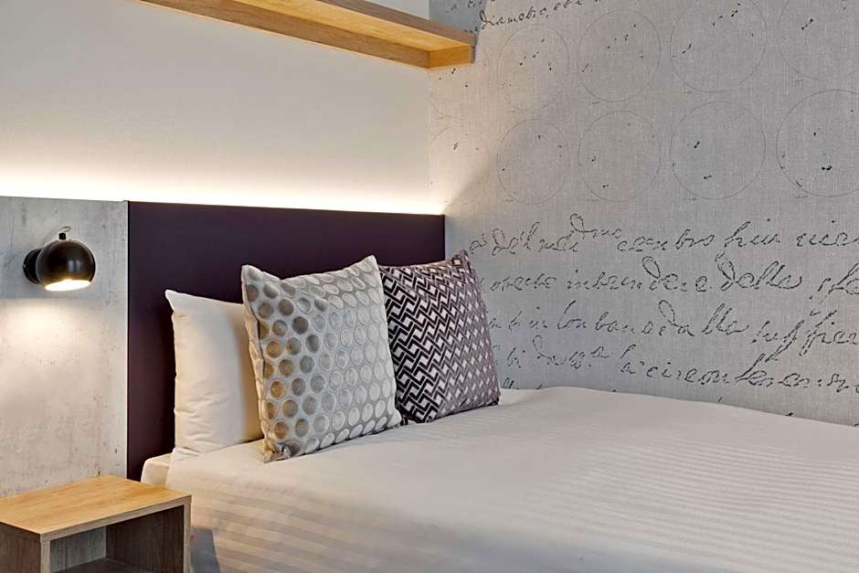 Stellaris Apartment Hotel