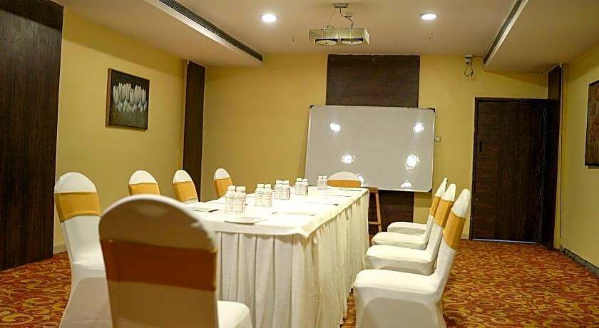 The Altruist Wagholi Hotel