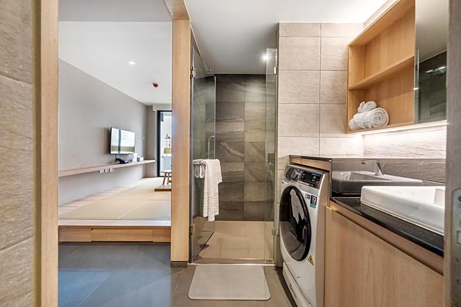 LiveZen Bangkok Sukhumvit