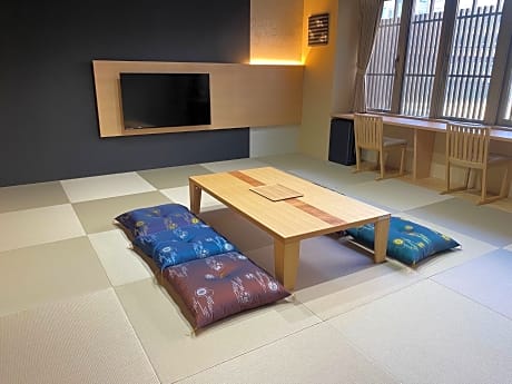 Japanese Deluxe