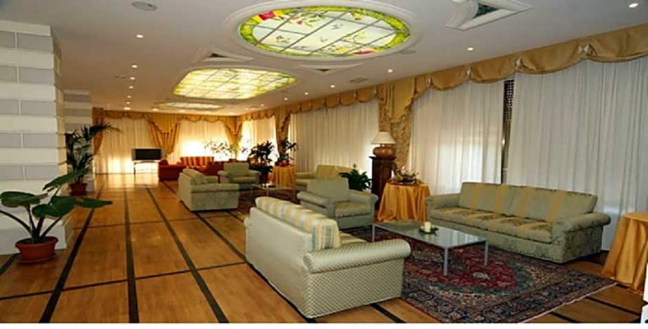 Hotel President