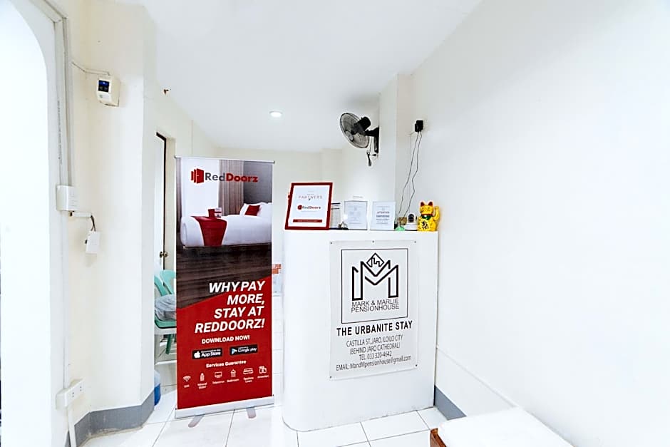 RedDoorz @ Plaza Jaro Iloilo