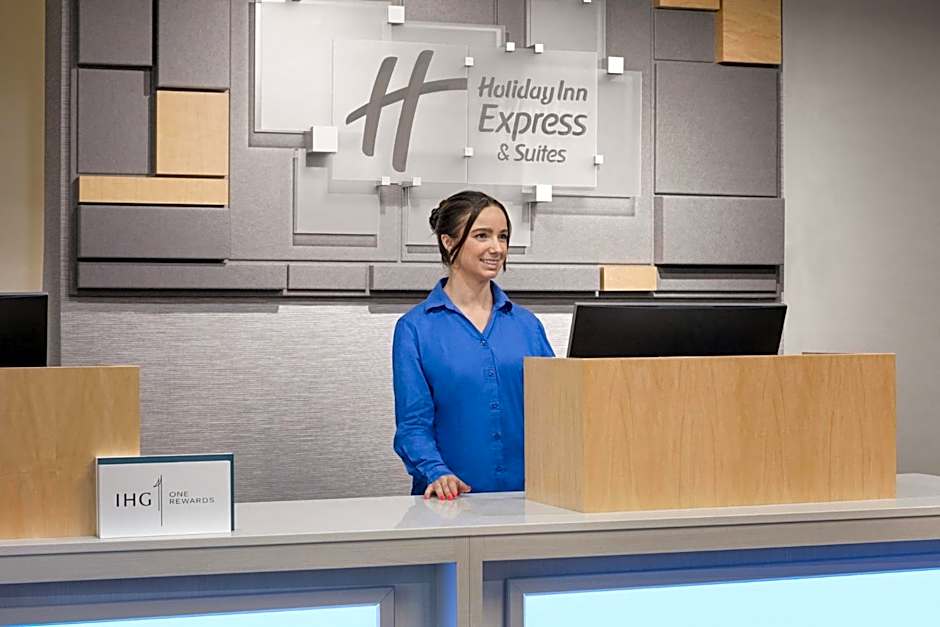 Holiday Inn Express & Suites Greenville-Downtown by IHG