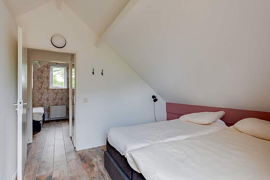 Het Huys Ewijk mooi luxe en een laadpaal
