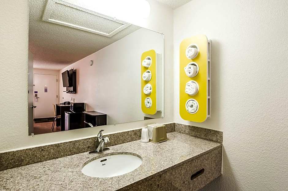 Motel 6-Troutville, VA