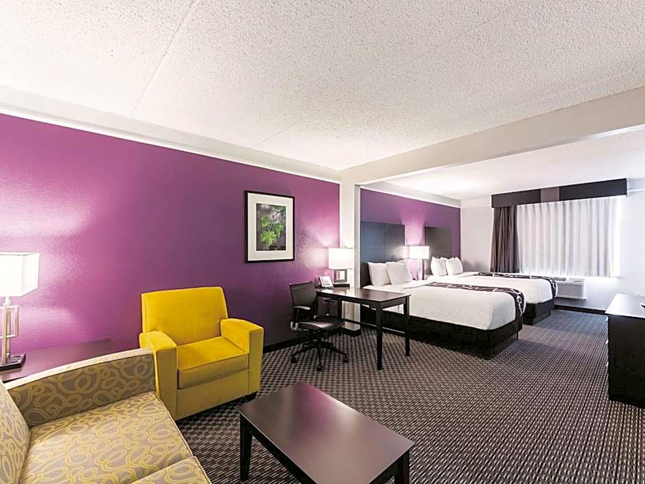 La Quinta Inn & Suites by Wyndham San Antonio Downtown