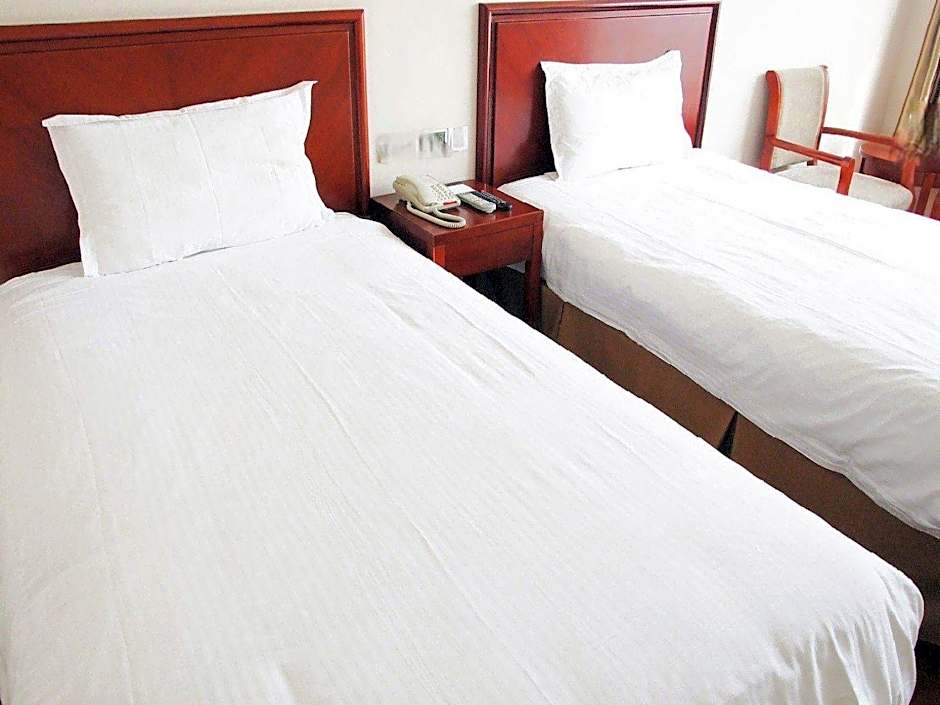 GreenTree Inn LangFang GuanGYAng District High-speed Railway Station Business Hotel