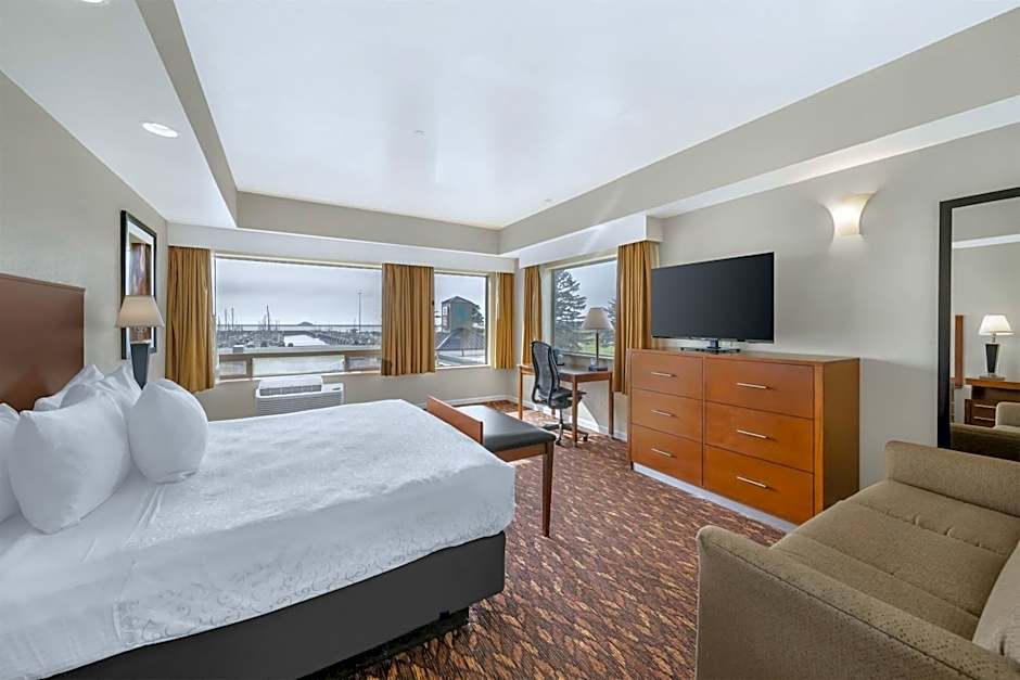 Photo 1 of 5 of 1 King Bed, Partial Harbor View
