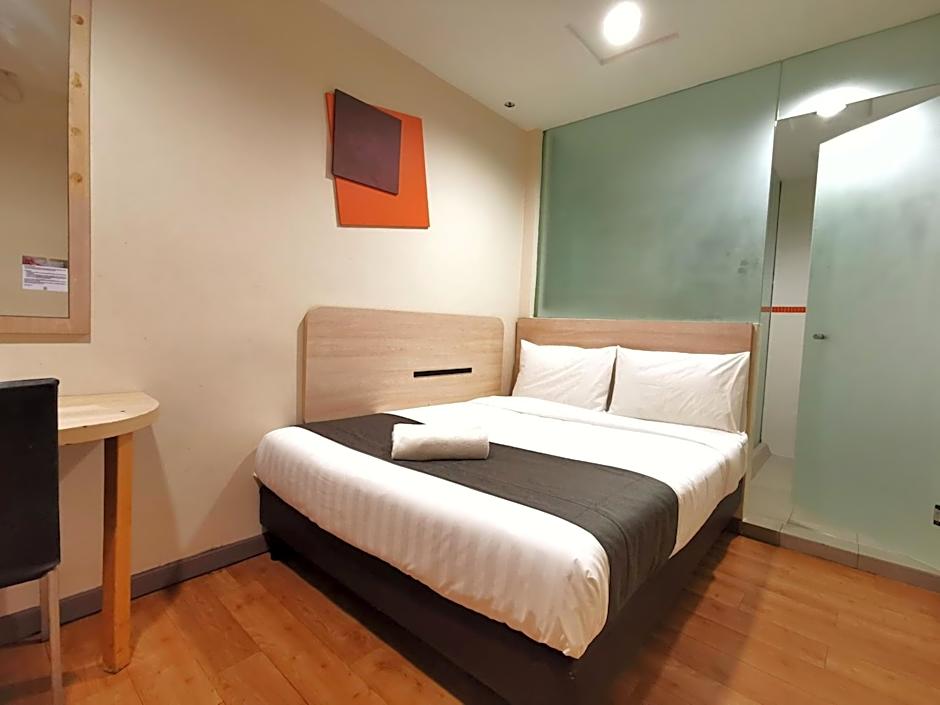 Foto 1 daripada 7 — Standard 1 Queen Bed, Windowless