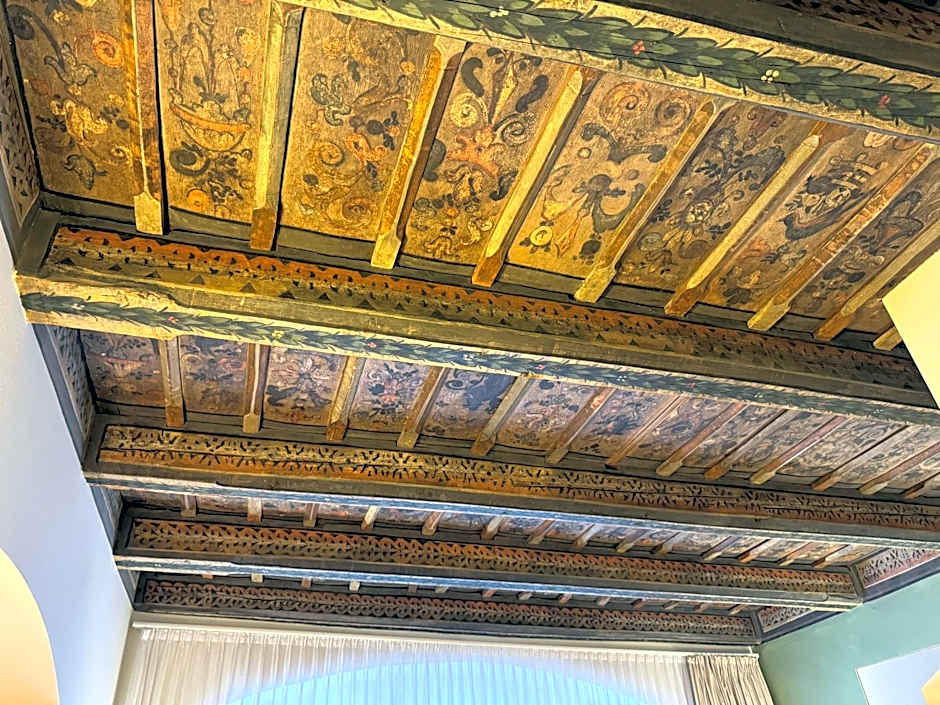 The Golden Wheel Boutique Hotel