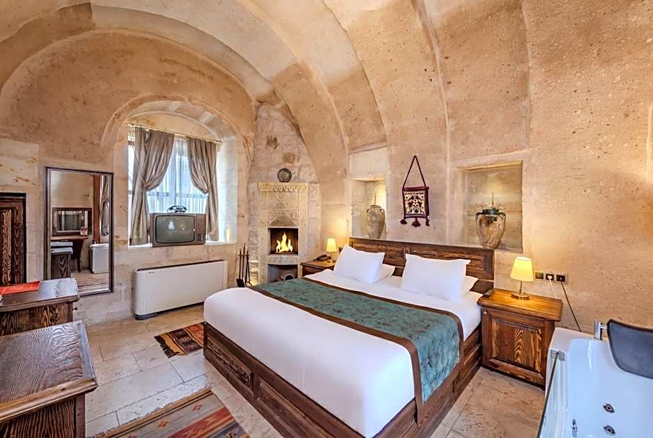 Cappa Via Cave Hotel
