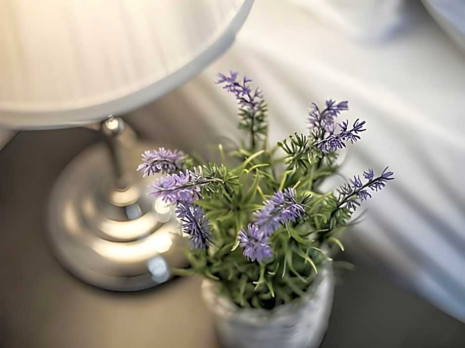 Sinclair's Bar, Lounge & Rooms