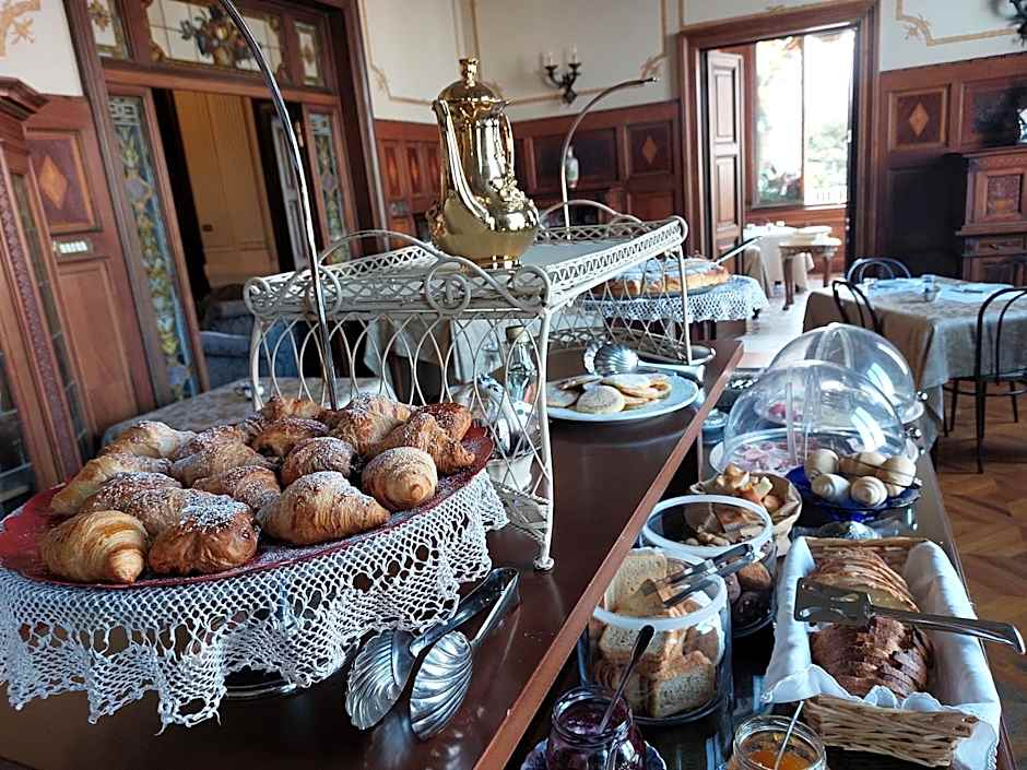 Villa Tina Hotel