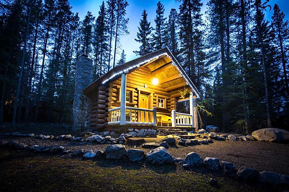 Storm Mountain Lodge & Cabins