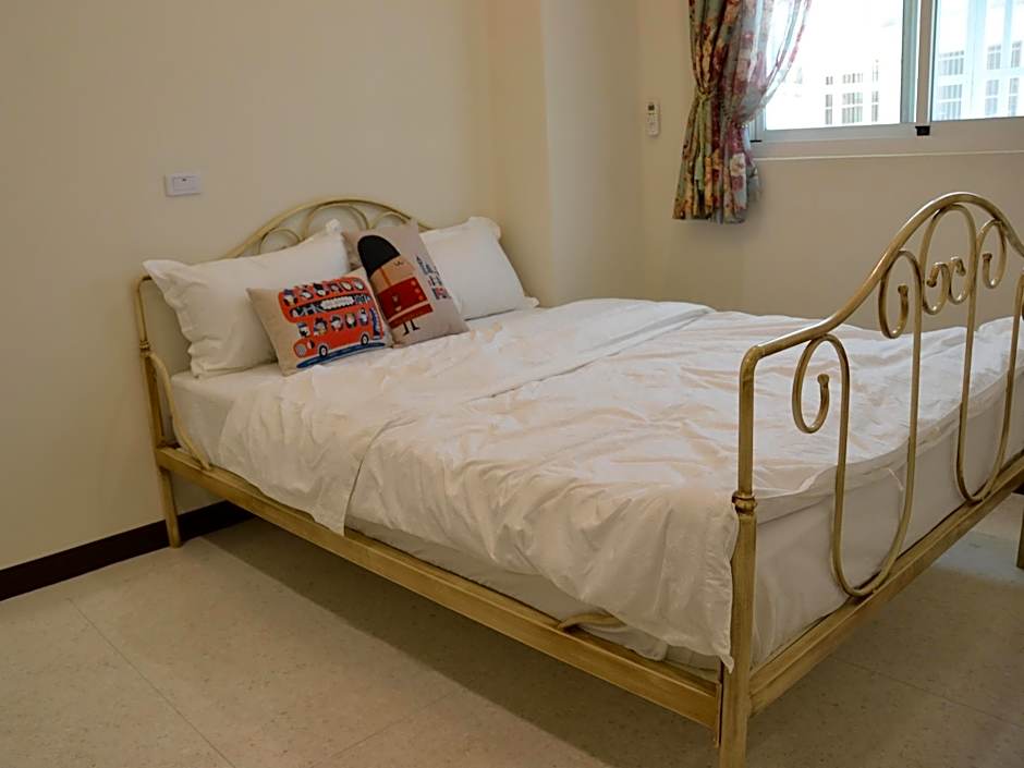 43&13 Room Store B&B