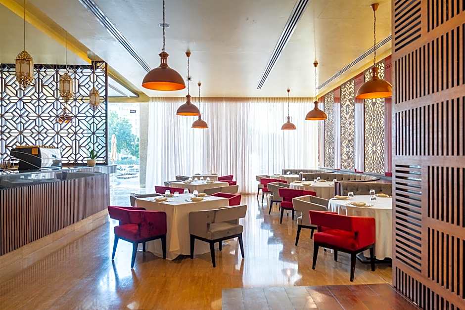 Radisson Hotel Muscat Panorama