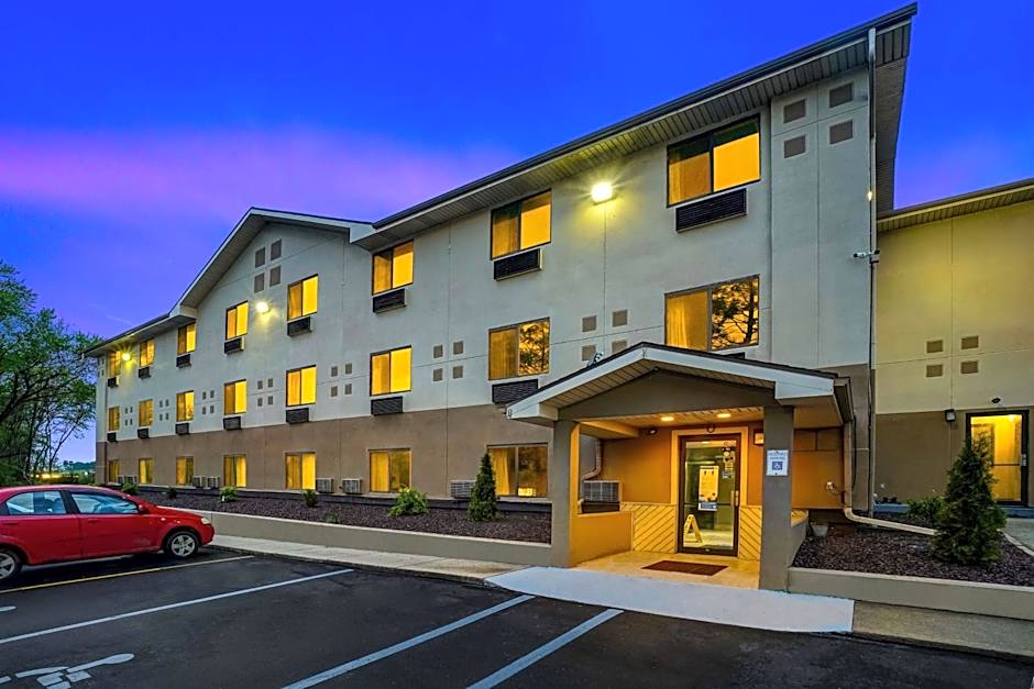 Motel 6-Montoursville, PA