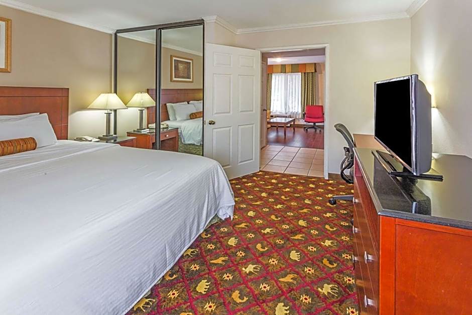 Foto 1 daripada 10 — 1 King Bed Suite