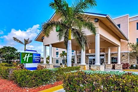 Holiday Inn Express & Suites Lantana By IHG