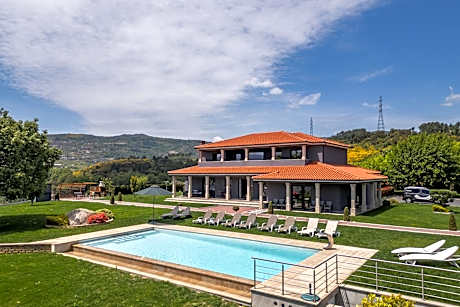 Ladeira Suites, a Douro Retreat by HostWise