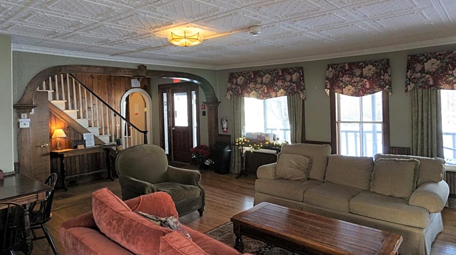 Smugglers Notch Inn