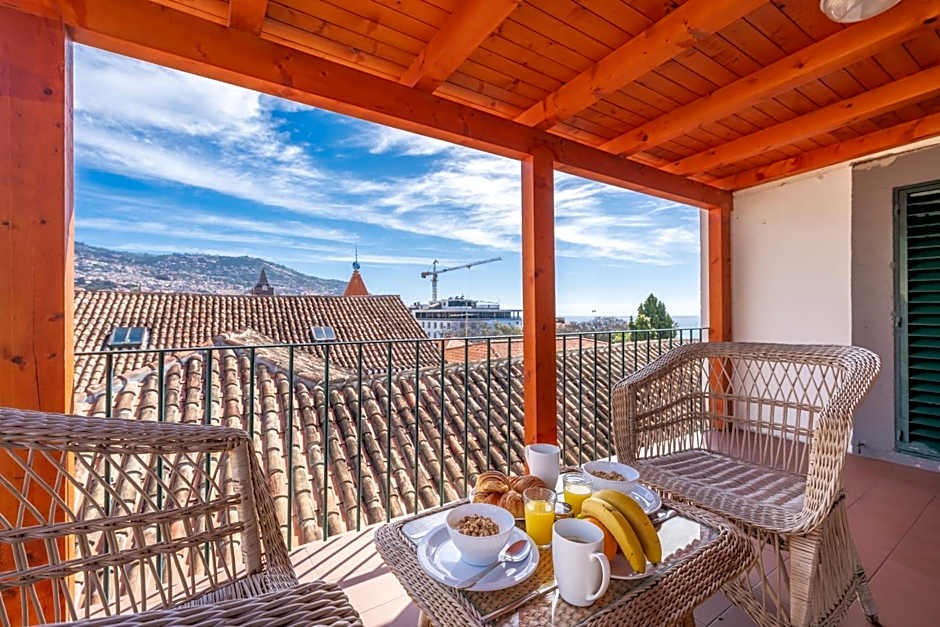 The Wine Lodges by An Island Apart