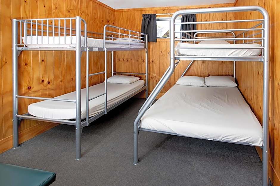 Wellington TOP 10 Holiday Park