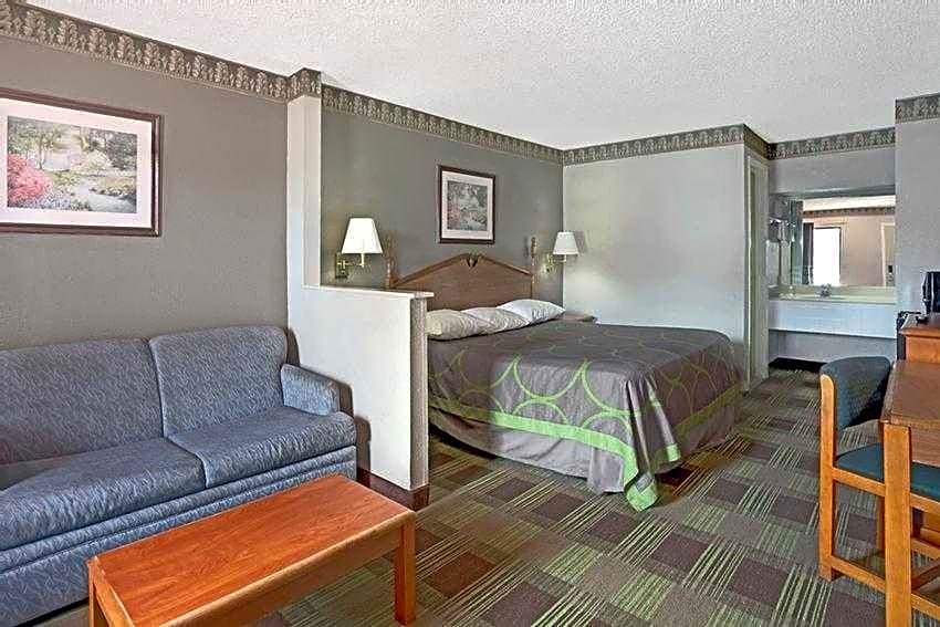 Red Carpet Inn and Suites Newnan GA