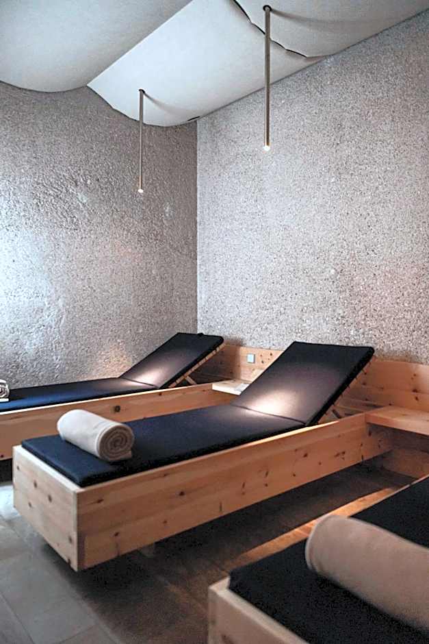 La Paula Apartments & Suites