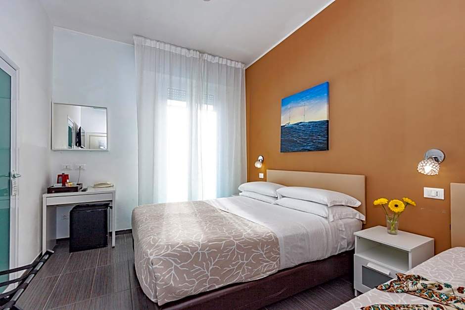 MoMo Seaview Hotel