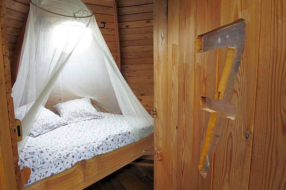 Insolites, Les Ormes, Epiniac