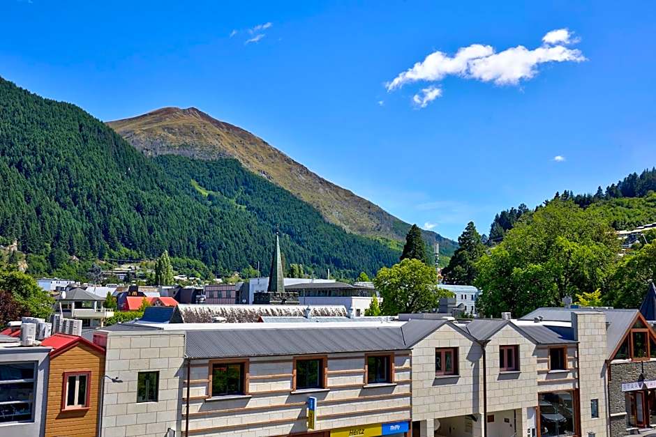 Novotel Queenstown Lakeside