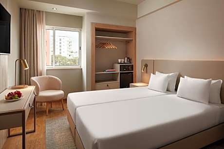 Double or Twin Room with City View