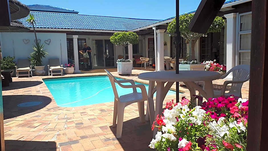 Dolphin Inn Blouberg