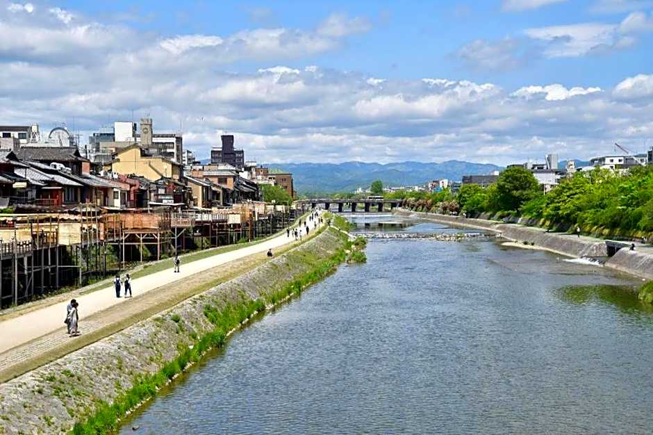 Hotel Sunroute Kyoto