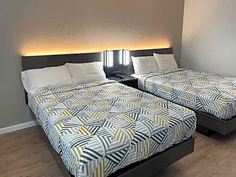 2 Full Beds | Non-Smoking, Kitchen