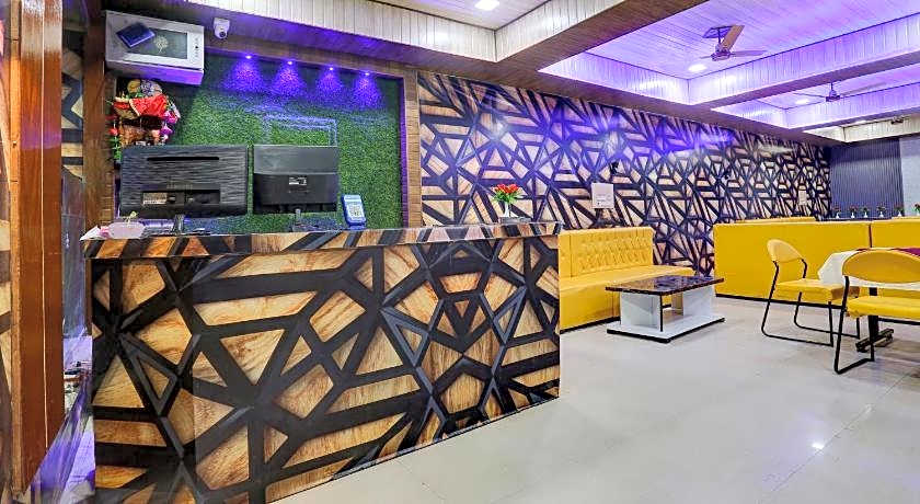 Photo 1 of 1 of OYO Royal Wings Hotel