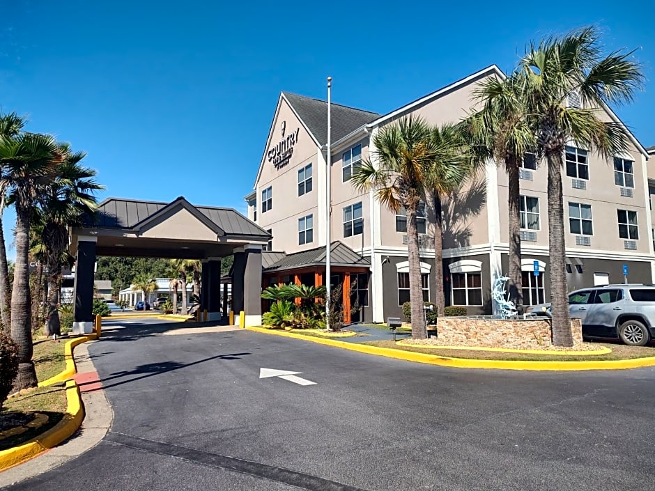 Country Inn & Suites by Radisson, Hinesville, GA