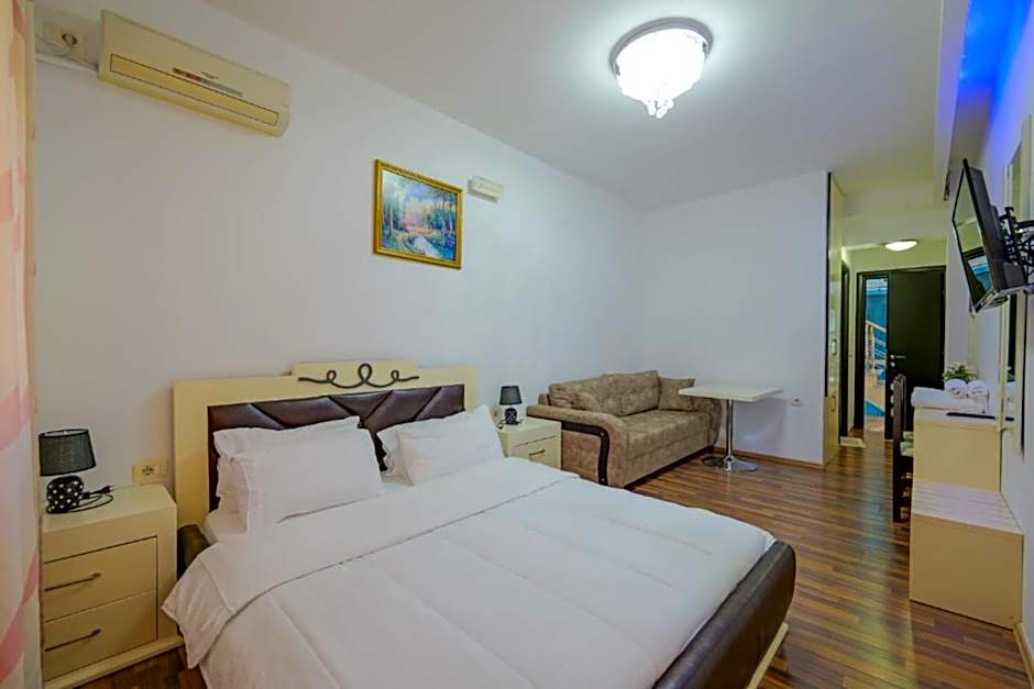 Photo 1 of 7 of Double Room with Sea View
