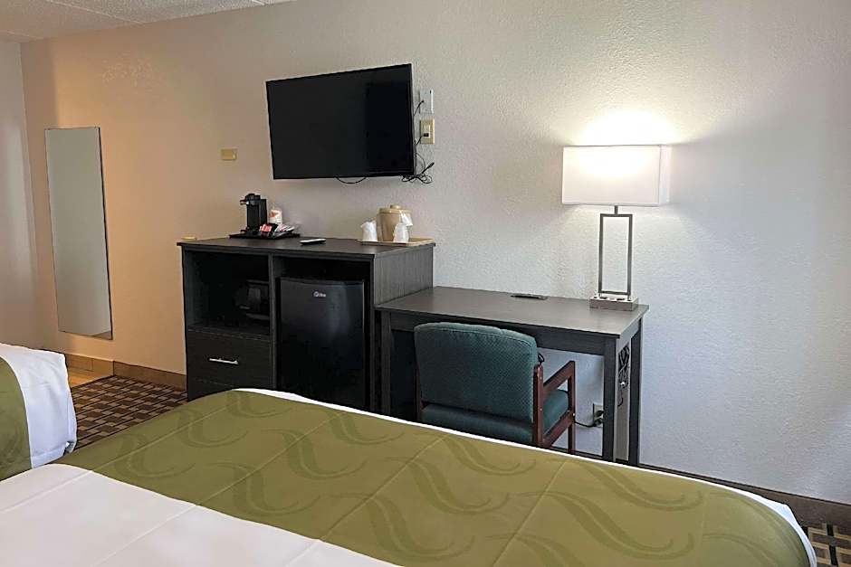Quality Inn & Suites Louisville East