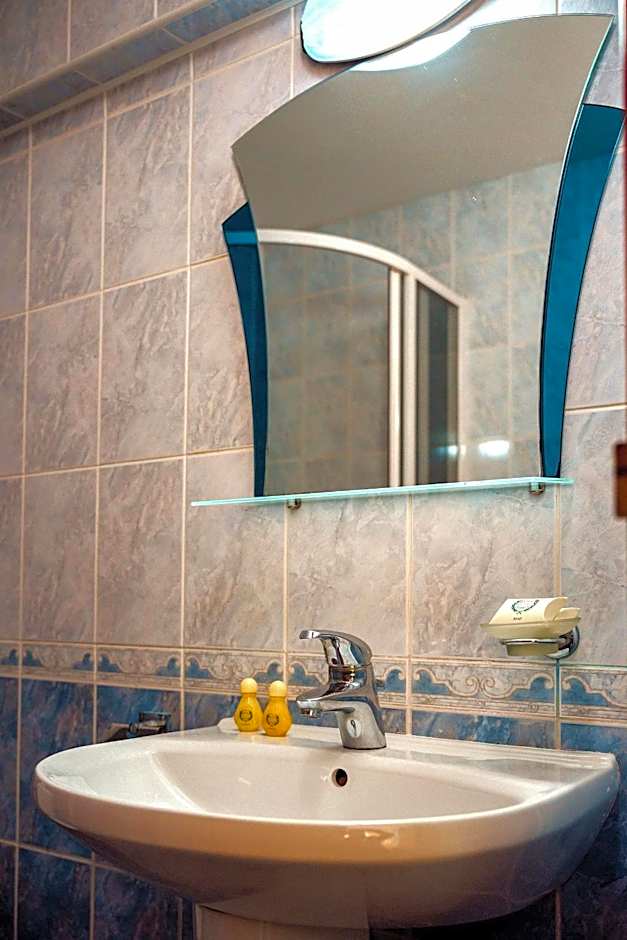 Dionis Hotel