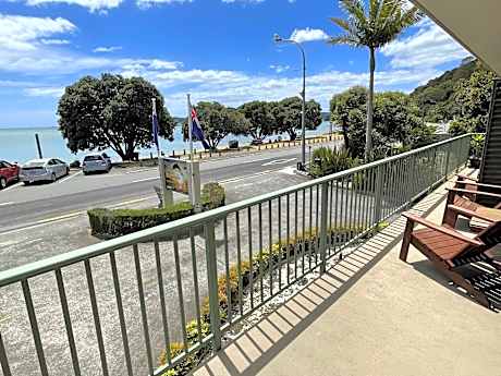 Bay Sands Seafront Studios