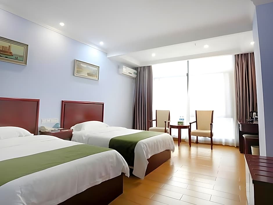 Greentree Inn Guangdong Huizhou South Railway Station Danshui Renmin Road Business Hotel