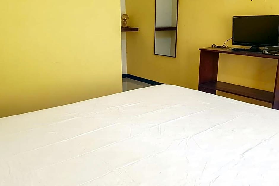 Bromo 22 Homestay Syariah near Terminal Bayuangga Probolinggo Mitra RedDoorz