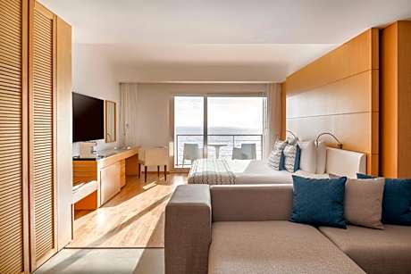 Junior Suite King Size Bed