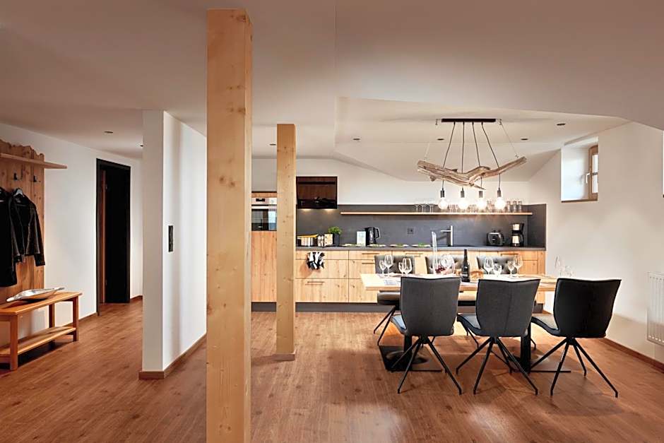 Maximilian Appartements