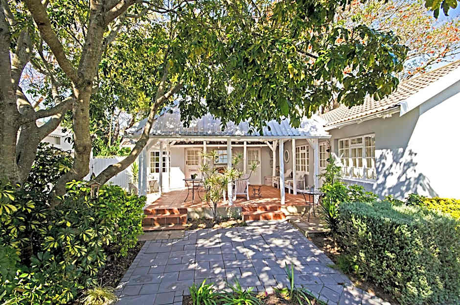 Lodge on Main Guest House and Conference Centre