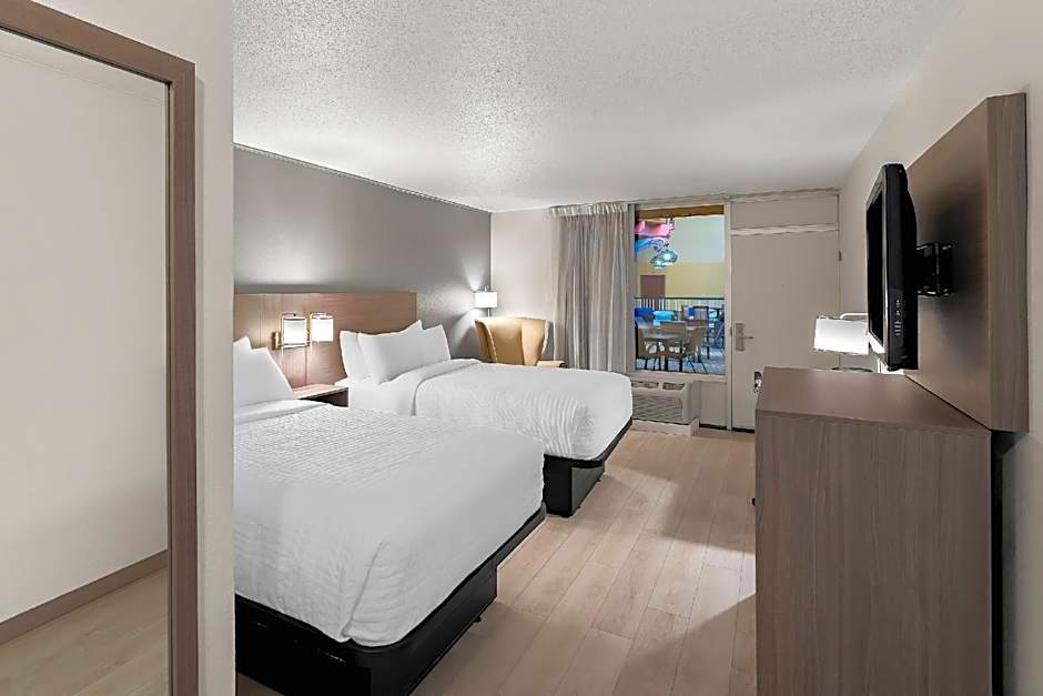 Foto 1 av 3 av 2 Double Beds Suite