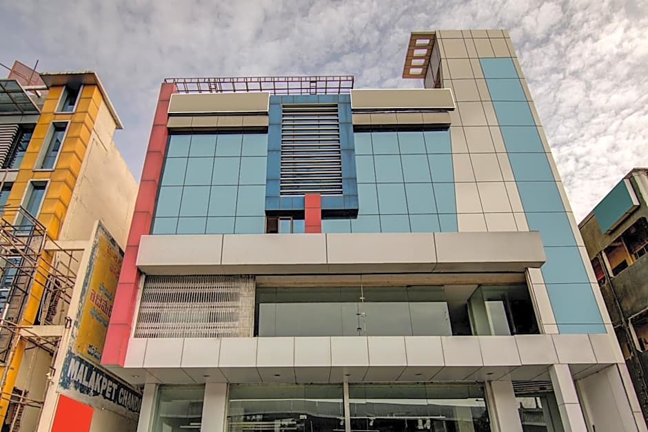 Hotel O Mayur's residency