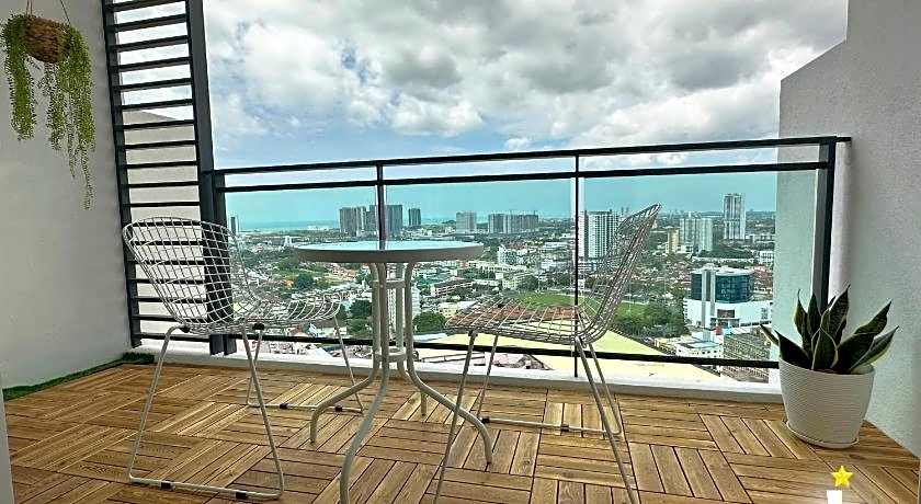 The Shore Hotel & Residences By La VISTA